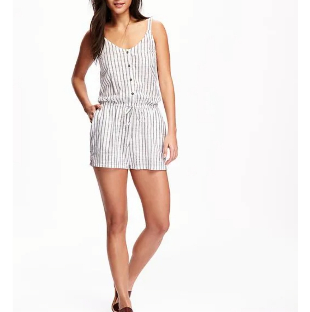 Old‎ Navy Blue and White Striped Romper Shorts Summer Beachy Fun